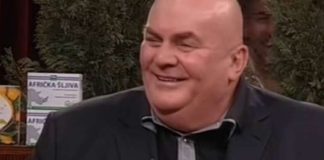DRAGAN MARKOVIĆ PALMA HTEO DA SAPLETE MILOŠA JOVANOVIĆA U SKUPŠTINI (VIDEO)