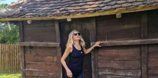 Ova poznata dama je kupila kuću na selu za 29.000 evra i promenila ŽIVOT IZ KORENA – kosi travu, gaji voće i povrće: „Barem jedem svoj luk“