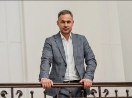 Politička opservacija i magnetizam duboke empatije