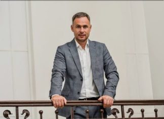 Politička opservacija i magnetizam duboke empatije